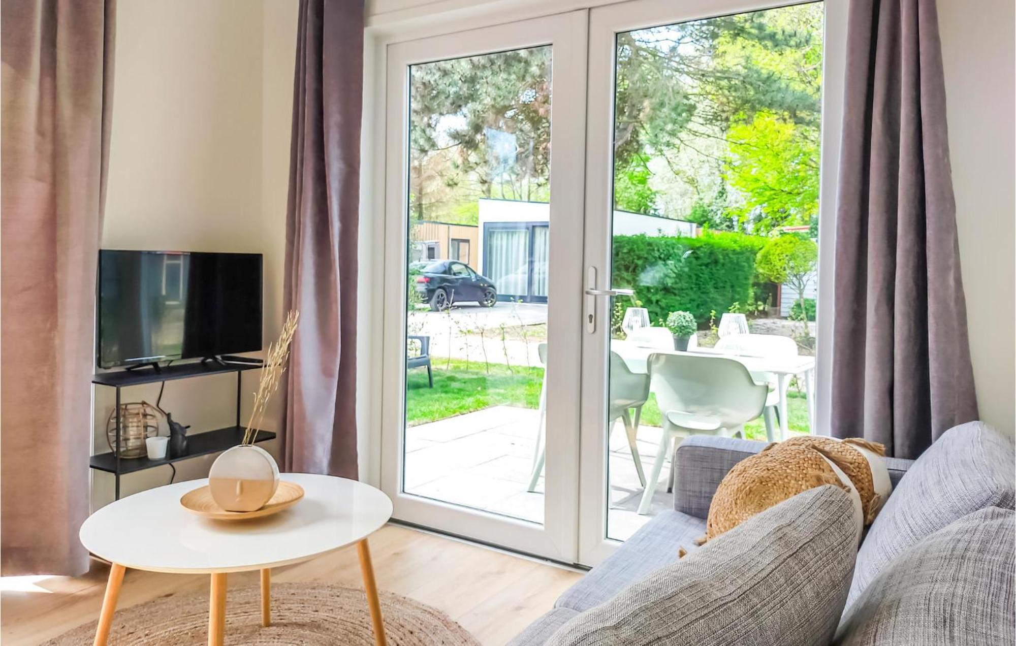 Stunning Home In Heinkenszand With Wifi Exterior photo